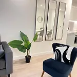 Md 1 Bedroom 1 Bath Apartment